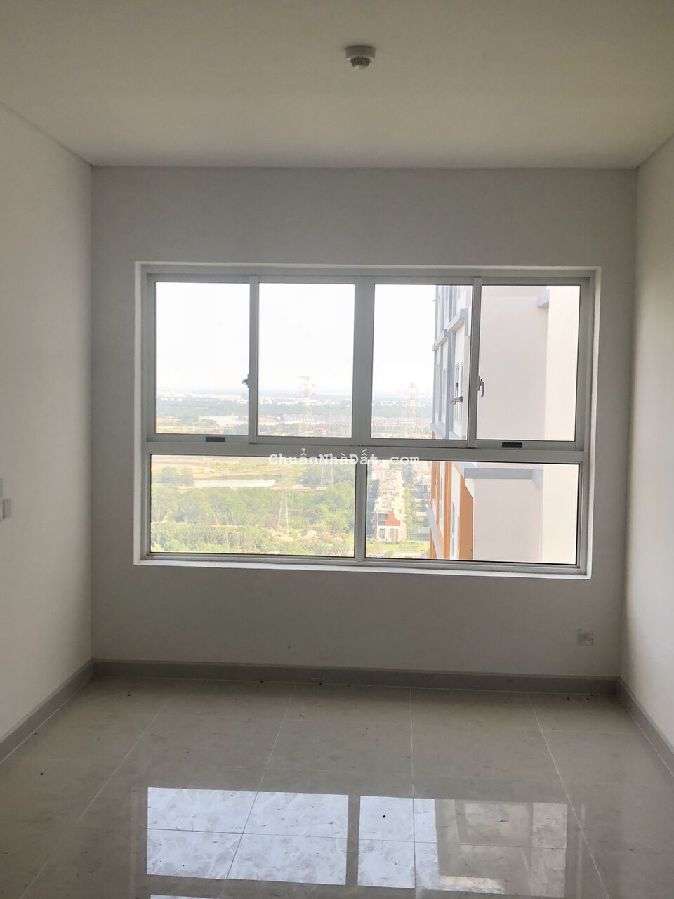 Bán Căn hộ Duplex 1 Trệt - 1 Lầu. 4PN - 3WC. View Mặt tiền đường Nguyễn Hữu Thọ. LH: 0933945853 Bán Căn hộ Duplex 1 Trệt - 1 Lầu. 4PN - 3WC. View Mặt tiền đường Nguyễn Hữu Thọ. LH: 0933945853
