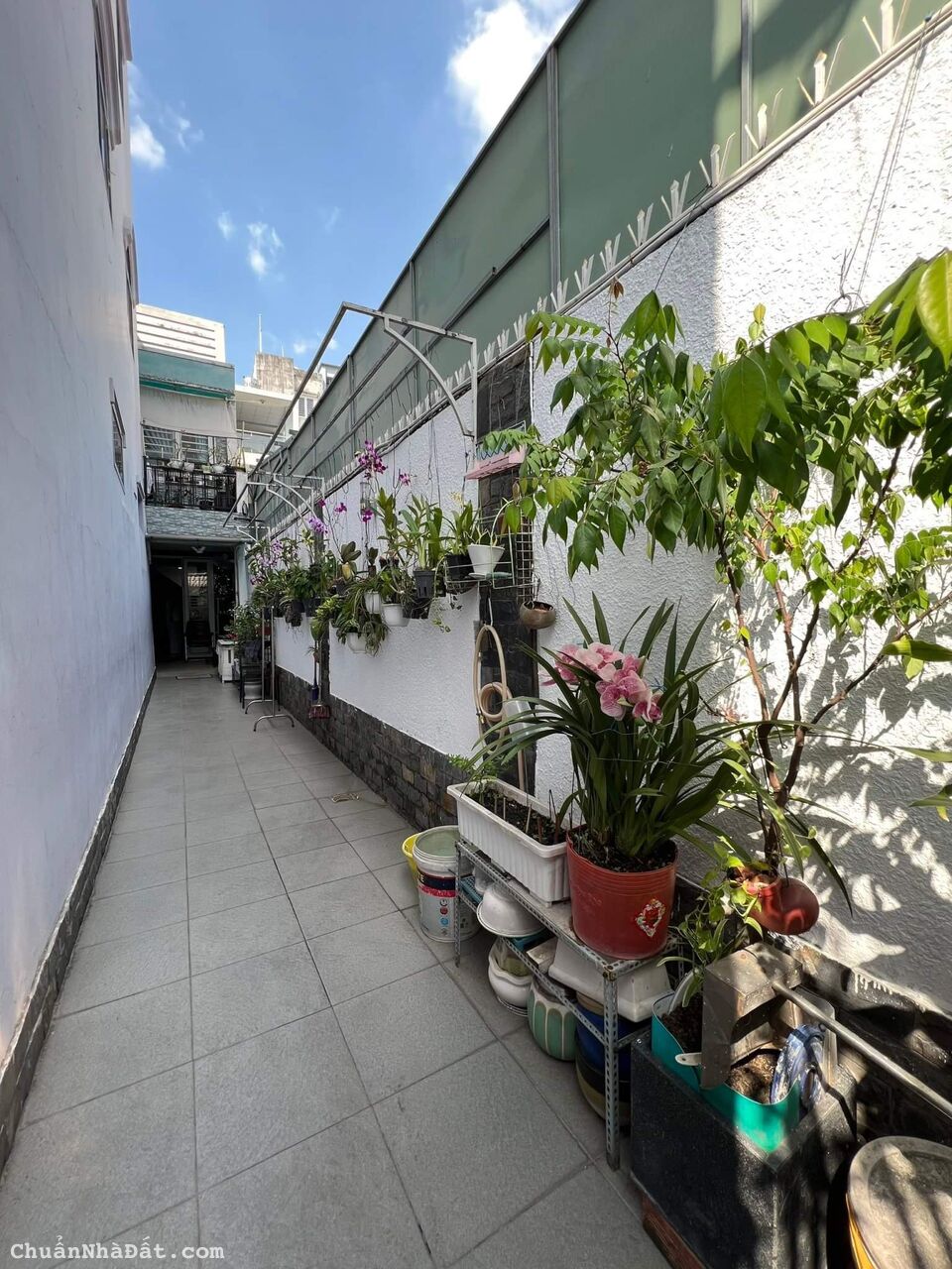 Hẻm XH 4M, Nơ Trang Long DT: 7x14m, 2 tầng chỉ 8.5 tỷ Xe hơi vào nhà