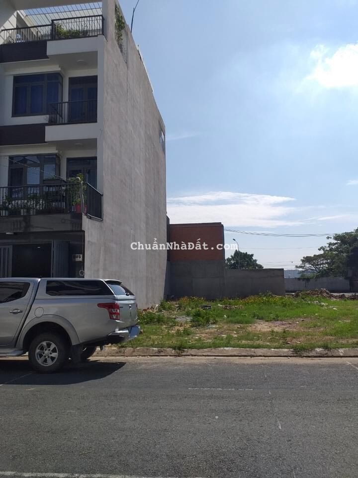 Chính chủ cần bán lô đất trong khu dân cư Chợ Bình Điền