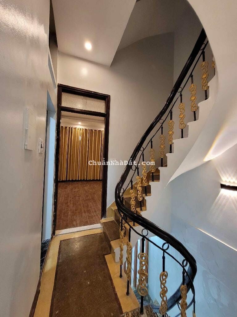 Bán nhà Thụy Khuê, Tây Hồ, dt 41m, gần chợ, Hồ Tây, Bệnh Viện Thu Cúc. Giá 4.7 tỷ