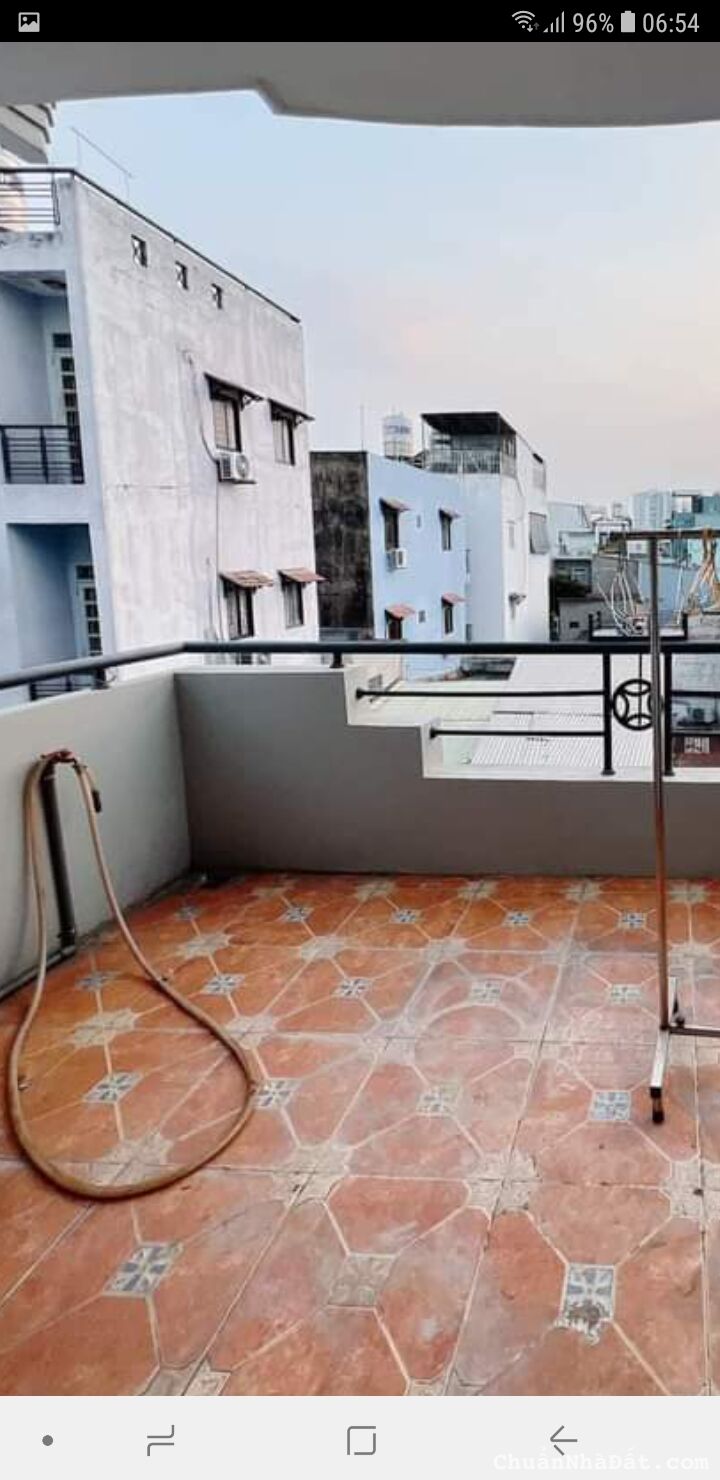 Nhà Âu cơ 30 m. 2Ty, - 3 lầu - hẻm xe hơi, 2PN Nhà Âu cơ 30 m. 2Ty, - 3 lầu - hẻm xe hơi, 2PN