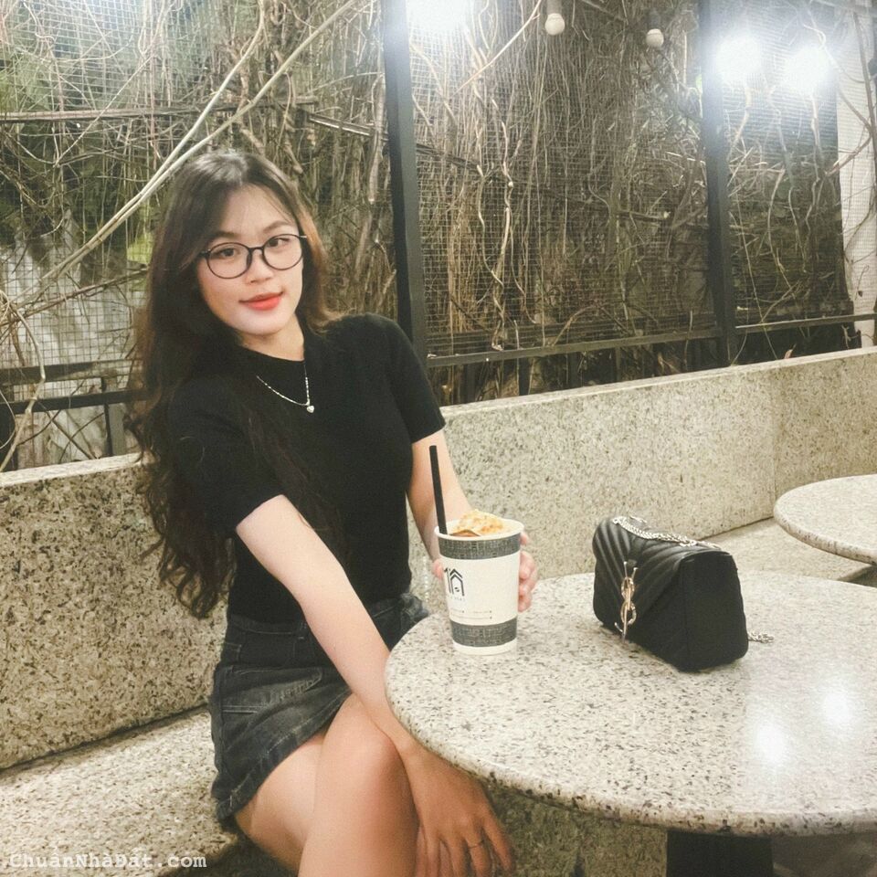 Nhà Âu cơ 30 m. 2Ty, - 3 lầu - hẻm xe hơi, 2PN Nhà Âu cơ 30 m. 2Ty, - 3 lầu - hẻm xe hơi, 2PN