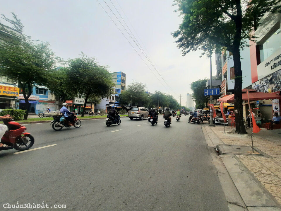 MẶT TIỀN HỒNG BÀNG Q6, GIÁP Q5, 4.5X25M, 20 TỶ