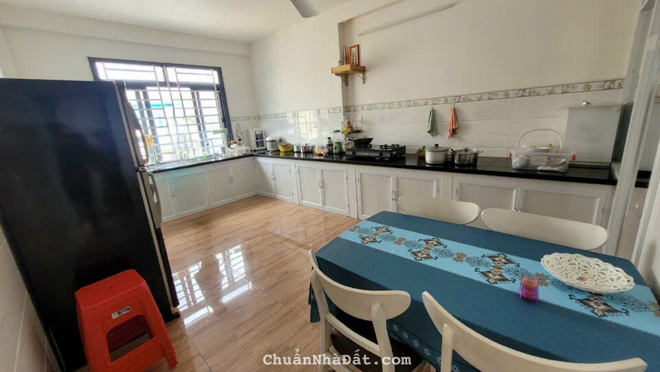 LÔ GÓC 2 MẶT TIỀN, 4 TẦNG, 6PN, HẺM XE TĂNG, KHU DÂN CƯ CẢNG PHÚ HỮU, Q9