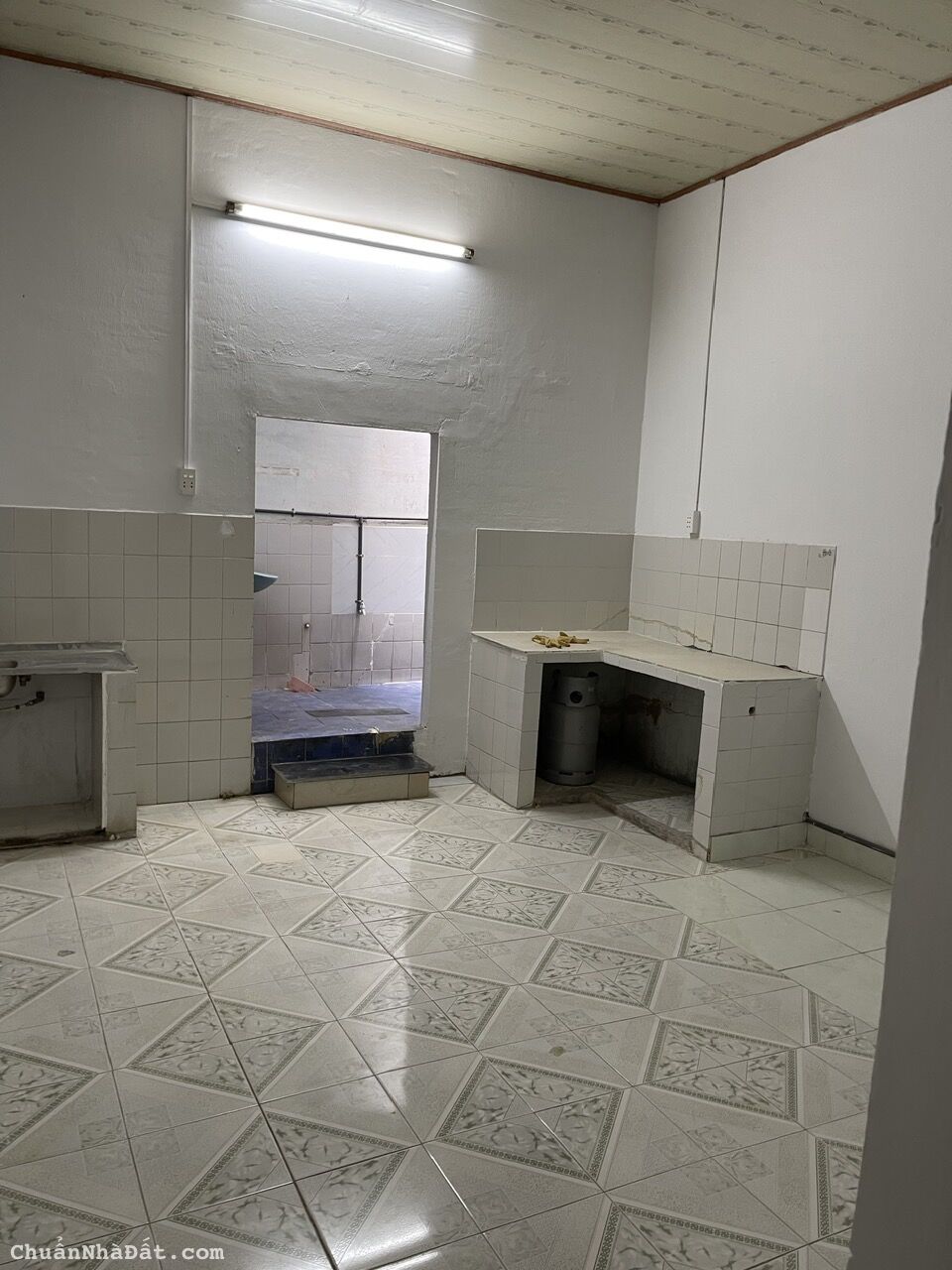 Cho thuê nhà 4x20m, hẻm xe hơi đường Lê Văn Thọ phường 11 Gò Vấp giá 7 triệu/ tháng