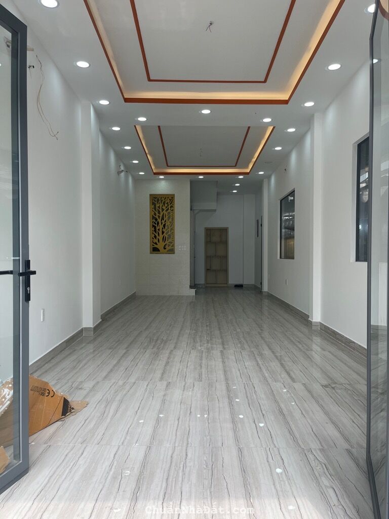 Bán nhà mặt tiền Nguyễn Văn Luông, Quận 6, 57m2, 2 tầng, giá 10,5 tỷ