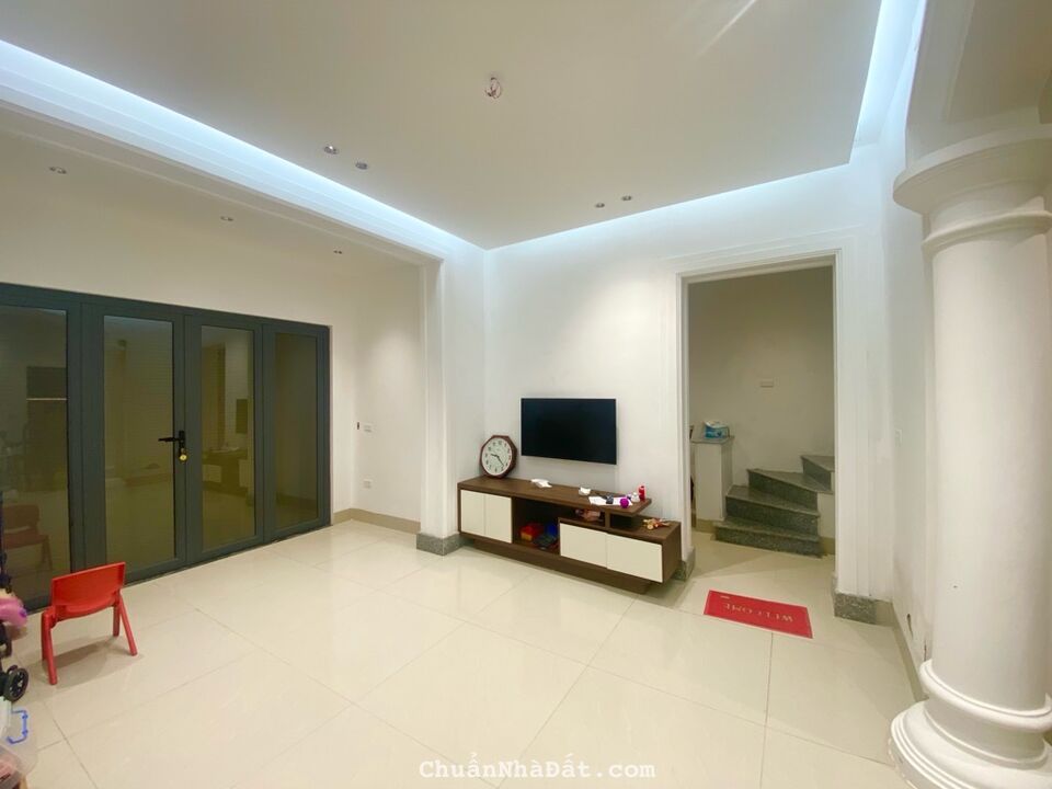 BÁN NHÀ HOÀNG QUỐC VIỆT, 85M2, ĐẸP NHƯ CUNG ĐIỆN