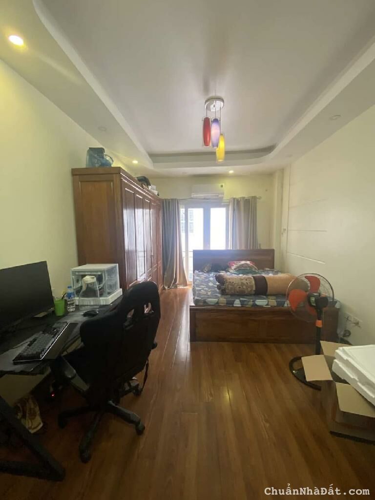 BÁN NHÀ CẦU GIẤY. 43M2, 4T, MẶT TIỀN RỘNG, GIÁ NHỈNH 5TỶ.