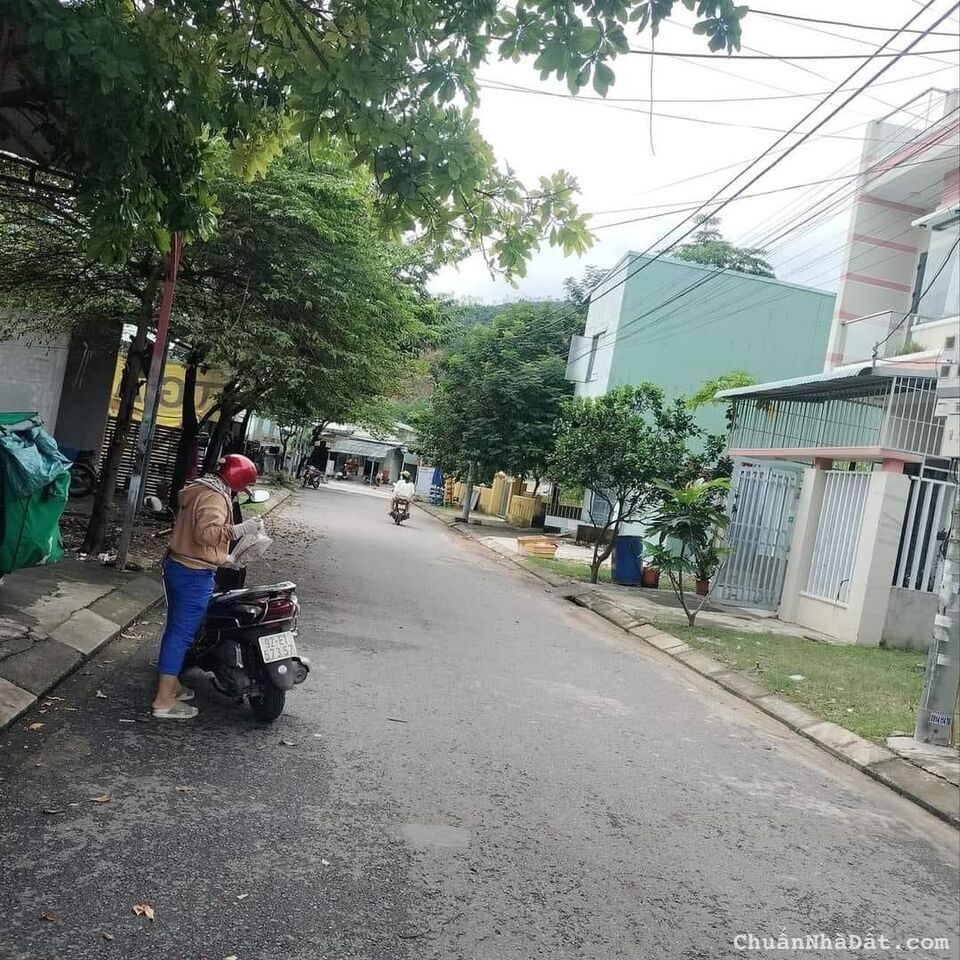 cần bán lô góc 185m2 khu tái định cư đà sơn.sau lưng trường đại học duy tân cần bán lô góc 185m2 khu tái định cư đà sơn.sau lưng trường đại học duy tân