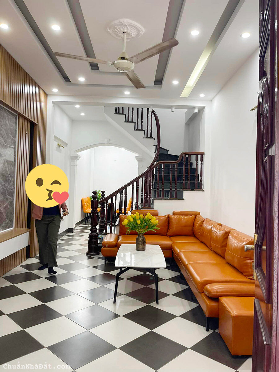 HIẾM-NHÀ THỤY KHUÊ ĐẸP MỚI FULL NỘI THẤT,CÁCH Ô TÔ TRÁNH 10M Ở NGAY 42m2x5TẦNG CHỈ 9,58 TỶ