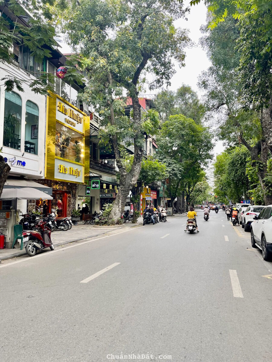 NHÀ PHỐ CỔ HOÀN KIẾM, KINH DOANH ĐỈNH NGÀY ĐÊM, Ô TÔ TRÁNH, SỔ NỞ HẬU 35m2x4TẦNG CHỈ 25 TỶ