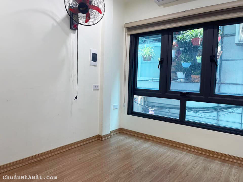 NHÀ NGHĨA TÂN, CẦU GIẤY NHỎ XINH ĐẸP Ô TÔ ĐỖ CỬA, NGÕ THÔNG 14m2x4 TẦNG GIÁ 2,65 TỶ