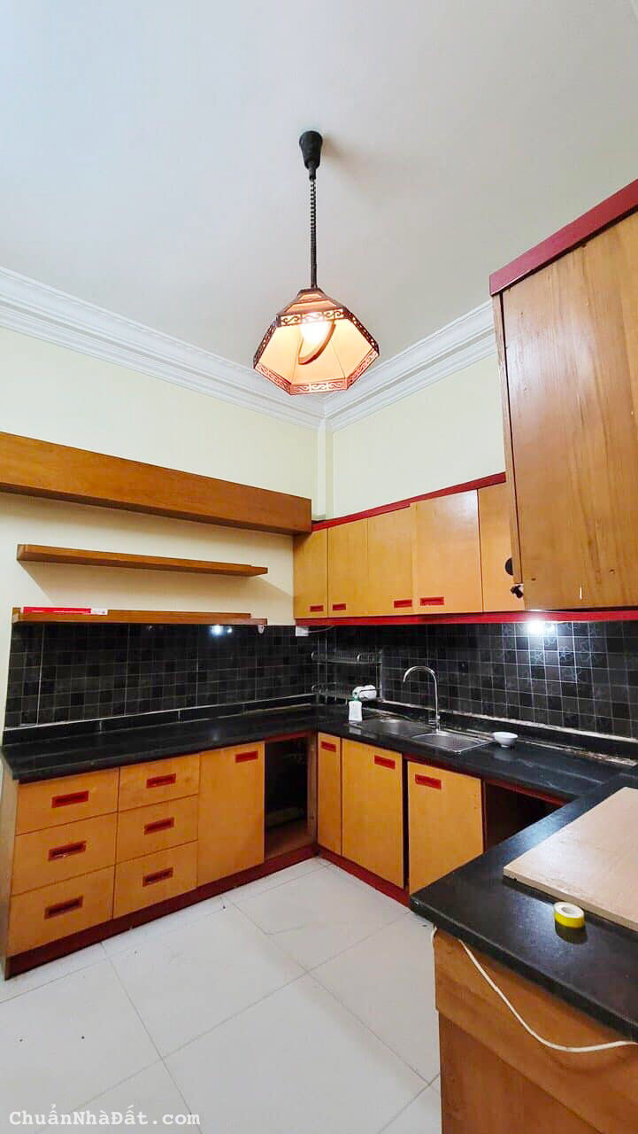 NHÀ ĐẸP HOÀNG HOA THÁM, BA ĐÌNH KHUNG CỘT BÊ TÔNG 34M2 X 4 TẦNG CHỈ 4,5 TỶ