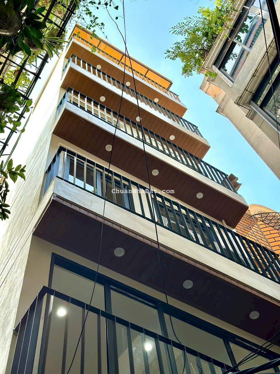 HIẾM-NHÀ LA THÀNH LÔ GÓC 2 MẶT THOÁNG,THANG MÁY,NGÕ NÔNG CÁCH OTO 18M, 45m2x6T 10,58TỶ