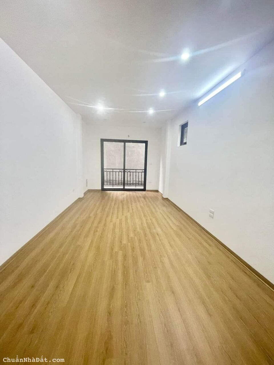 NHÀ ĐỘI CẤN, BA ĐÌNH ĐẸP MỚI, NỘI THẤT CAO CẤP, CÁCH Ô TÔ TRÁNH 60M 32m2 x 5 TẦNG CHỈ 4,95 TỶ
