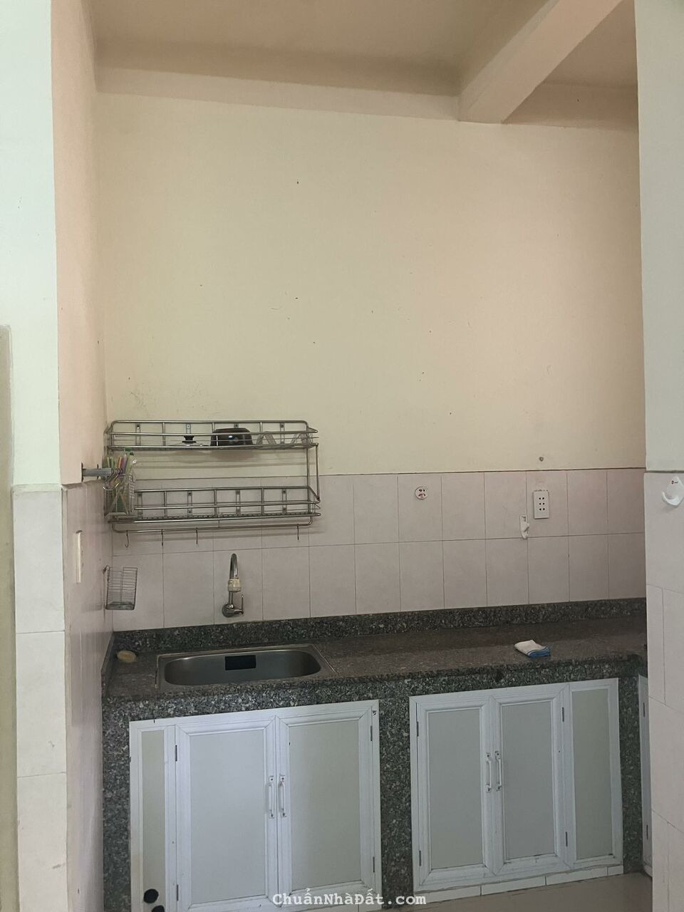 Cho thuê chung cư 60m2 ngay trung tâm quận 1 giá 8tr 1 phòng khách 2 phòng ngủ có ban công Cho thuê chung cư 60m2 ngay trung tâm quận 1 giá 8tr 1 phòng khách 2 phòng ngủ có ban công