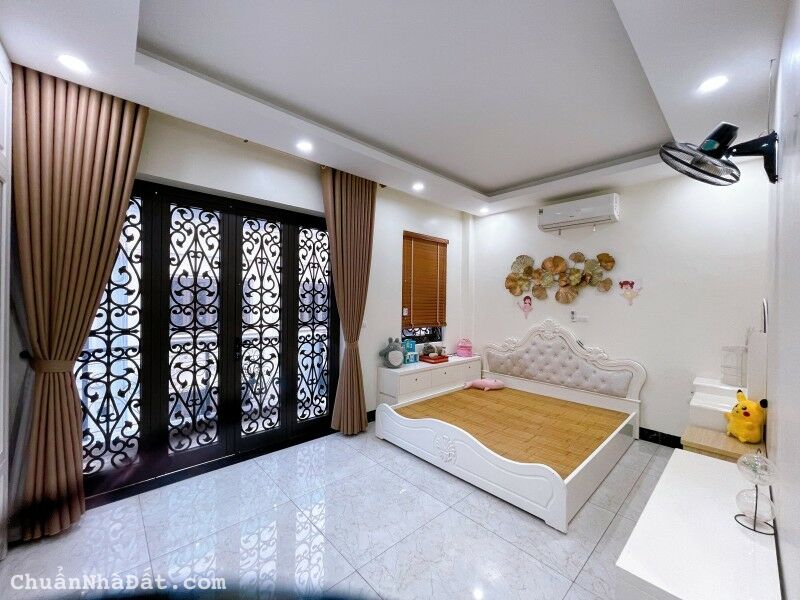 Bán nhà phân lô Võ Chí Công, Tây Hồ 45m, Ô TÔ, THANG MÁY, GARA, mới tinh chỉ 8.8 tỷ