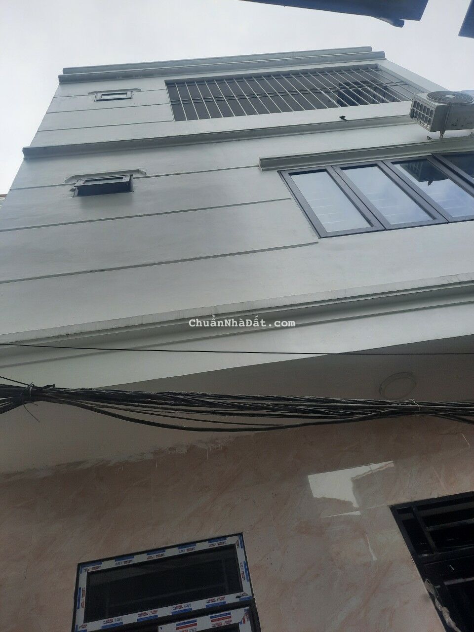 Bán nhà mới xây ở Hữu Hòa Thanh Trì - Hà Nội diện tích 39m2 giá 2.28 tỷ, ôtô đỗ cửa nhà