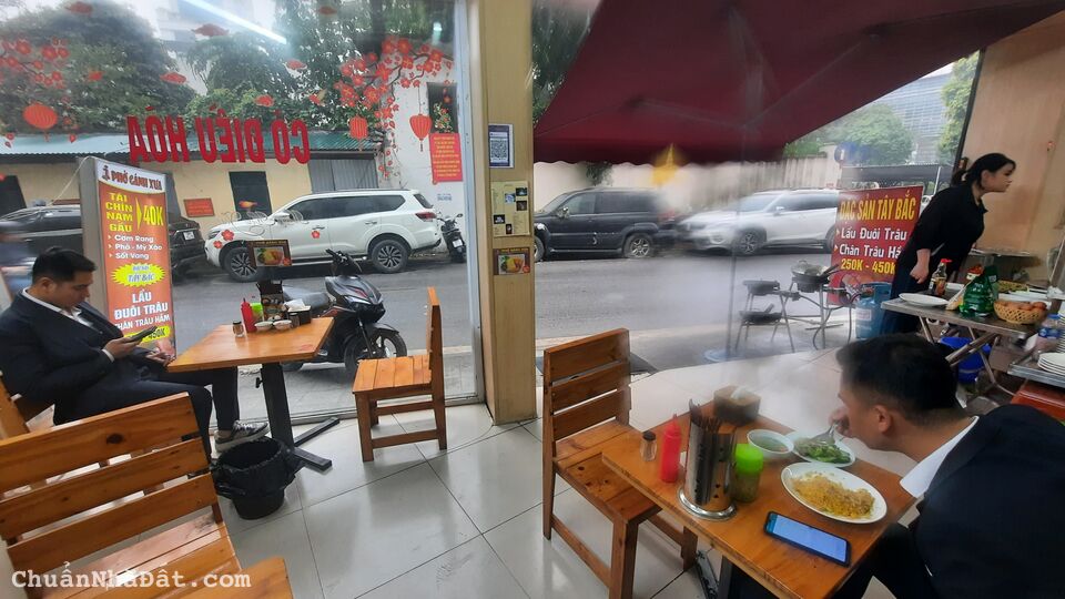 Cho thuê hoặc sang nhượng nhà số 1 Nguyễn Khắc Nhu cạnh trụ sở EVN