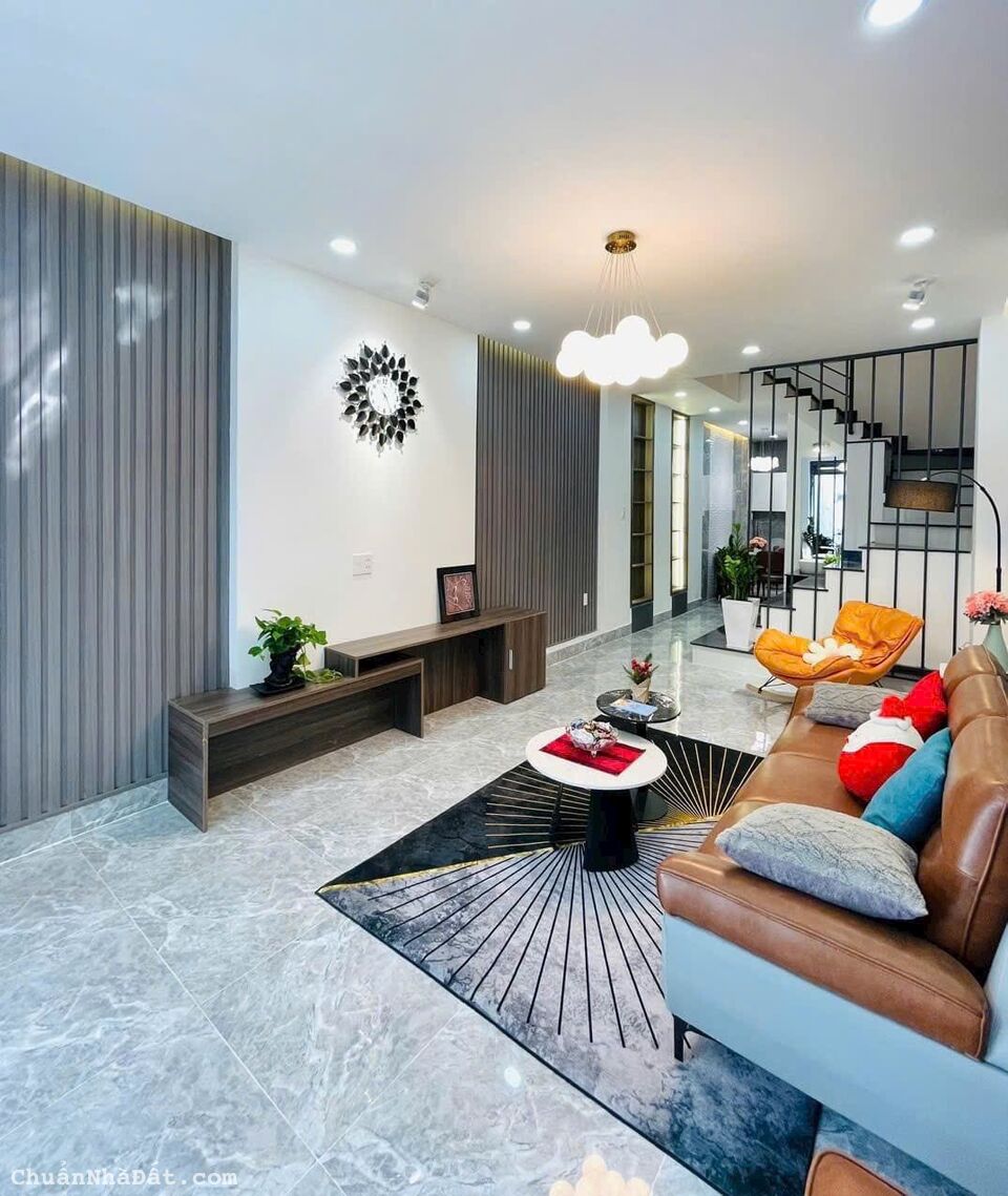 gấp! cần bán trong tháng, căn nhà gần bệnh viện Nhiệt Đới, gồm 1 trệt 3 lầu 3PN, hẻm 6m. giá 2 tỷ 