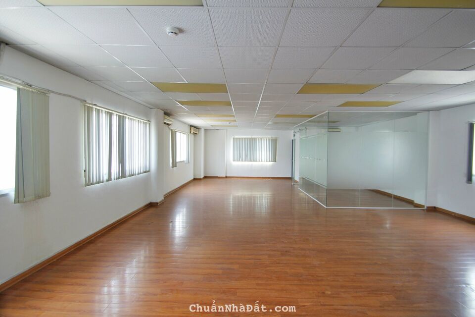 Cho thuê văn phòng sàn 105m2 tòa nhà 51 Võ Văn Tần, P. Võ Thị Sáu, Quận 3 - chỉ 40 triệu/th