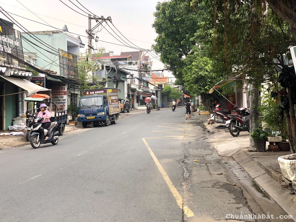 Chính chủ bán gấp nhà HXH , 120M, 2Tầng , BTCT, ngang 5. Ngay bệnh viện Thủ Đức. Chỉ 5,2 tỷ ( TL )