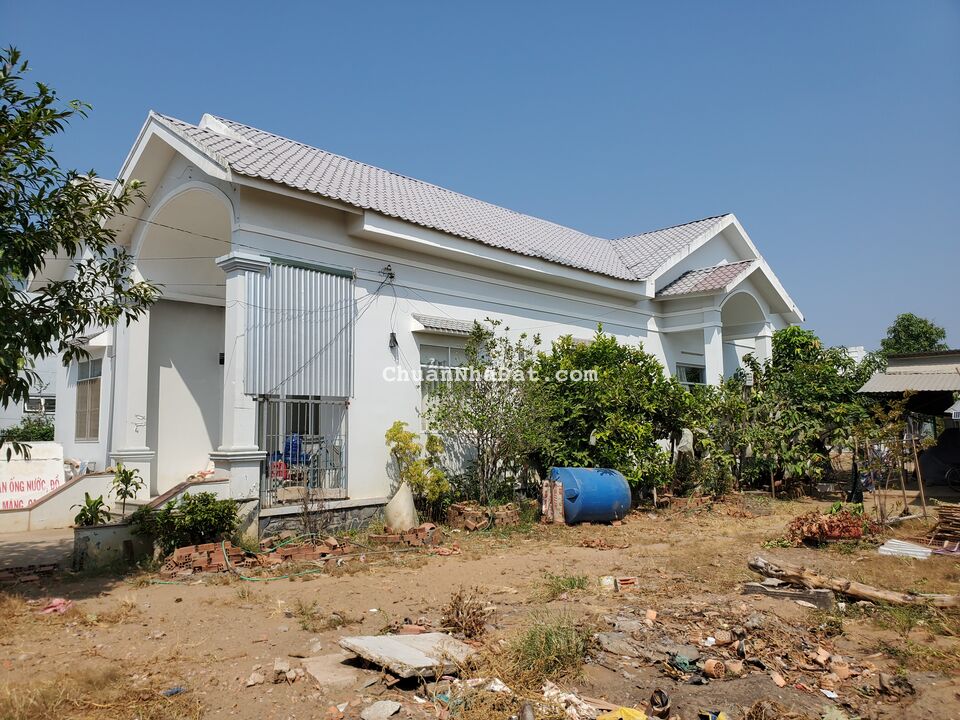 Bán Đất Kèm Nhà Hơn 1000m² hai mặt tiền đường Võ Văn Kiệt, phường 1 Trà Vinh Hàng Hiếm