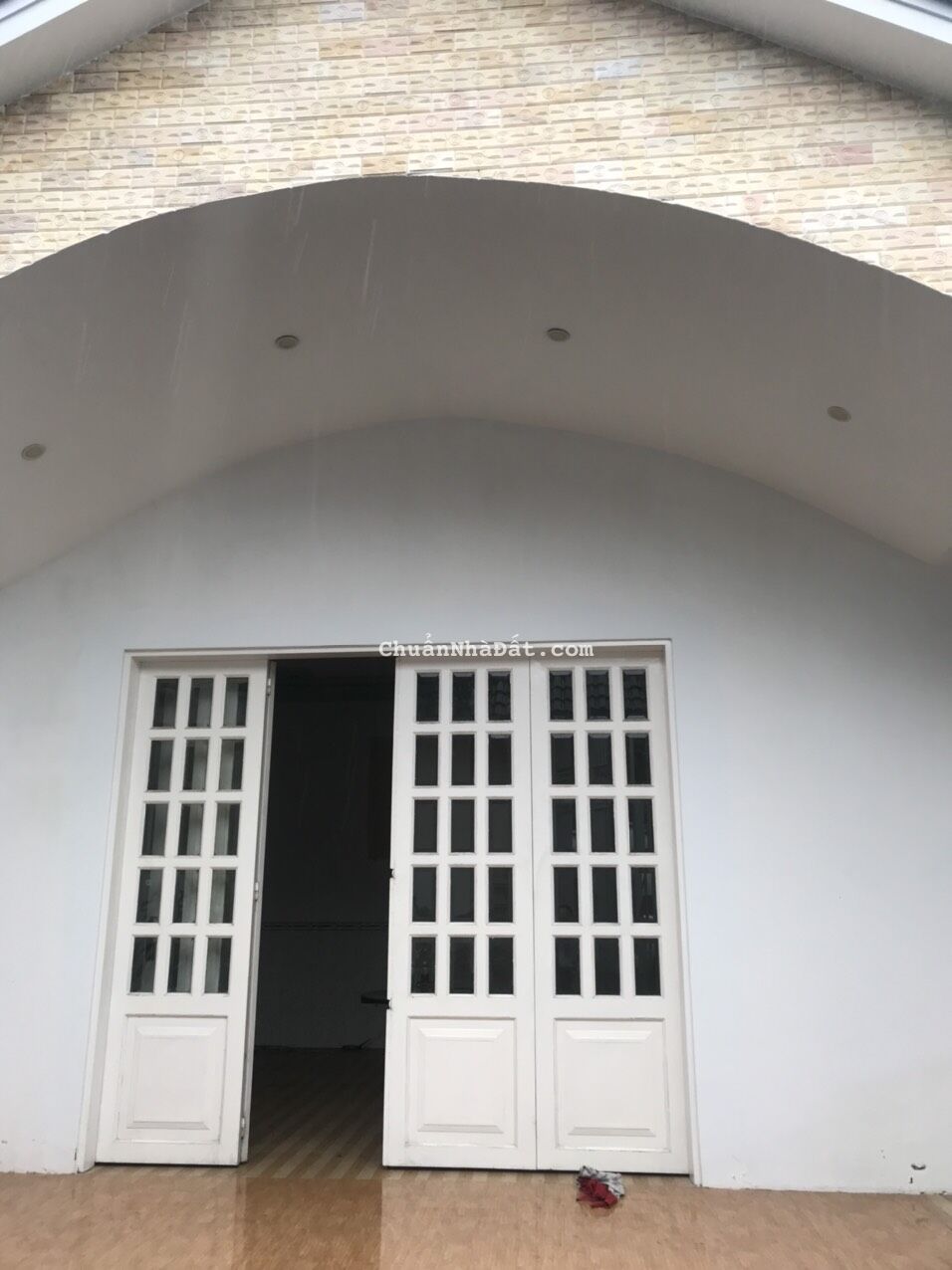 CHÍNH CHỦ CẦN BÁN GẤP NHÀ VÀ SÂN VƯỜN DỪA VỚI THỔ CƯ 300m² Tại Trà Vinh