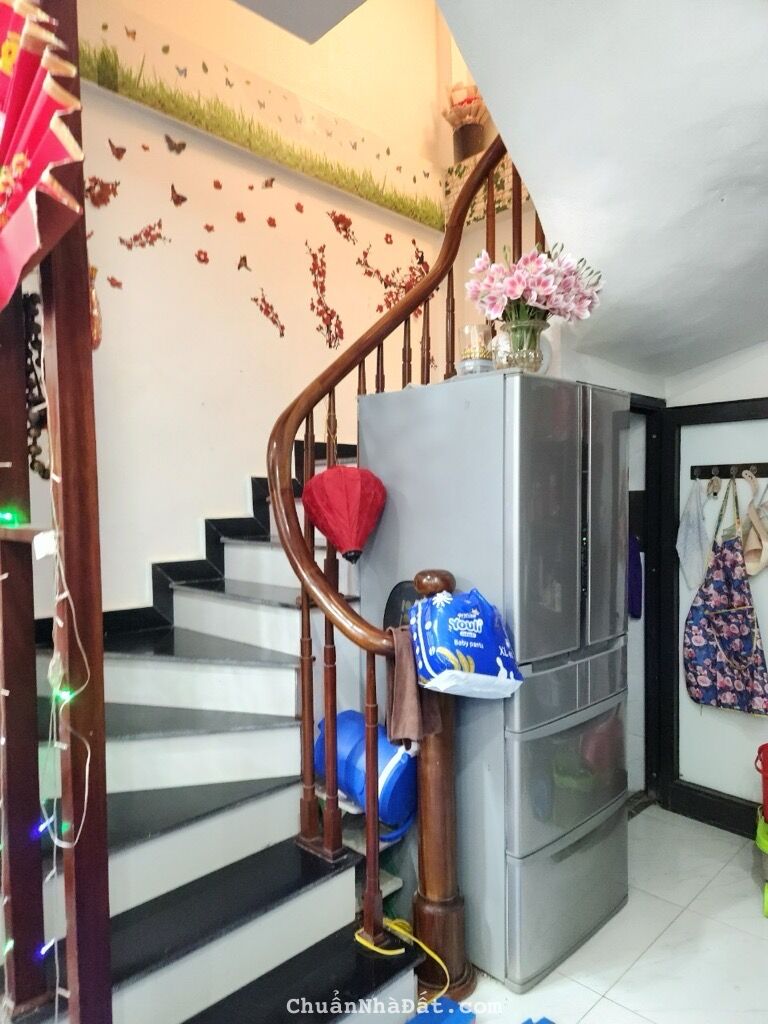 Bán nhà đình thôn 5 tầng thang máy ngõ rộng oto đỗ cửa giá 9.5 tỷ