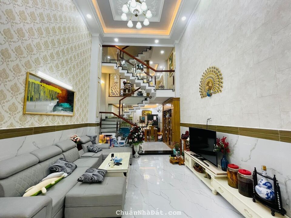 239. Siêu phẩm đẹp long lanh. Ngay Emart 2 - Phan Huy Ích - Phường 12 - Gò Vấp.