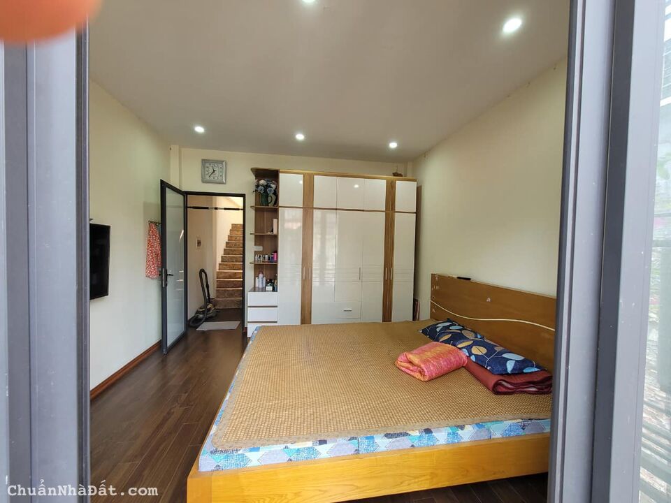 BÁN NHÀ LÔ GÓC 3 MẶT THOÁNG ĐỘI CẤN BA ĐÌNH 45M 4T MT4 6 TỶ 10M RA MẶT PHỐ