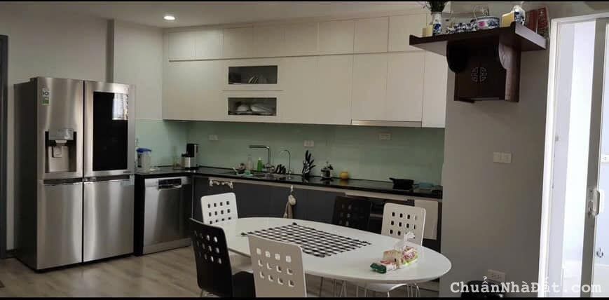 Cho thuê căn hộ chung cư Hoàng Cầu  Đống Đa 80m, 3N2VS giá 17 triệu, full đồ, slot ô tô