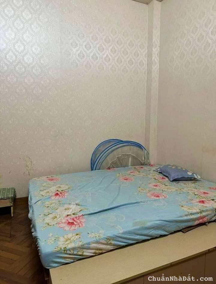 Cho thuê nhà mặt phố Nghĩa Đô Cầu Giấy 68m x 4T x 39tr,  kinh doanh tốt