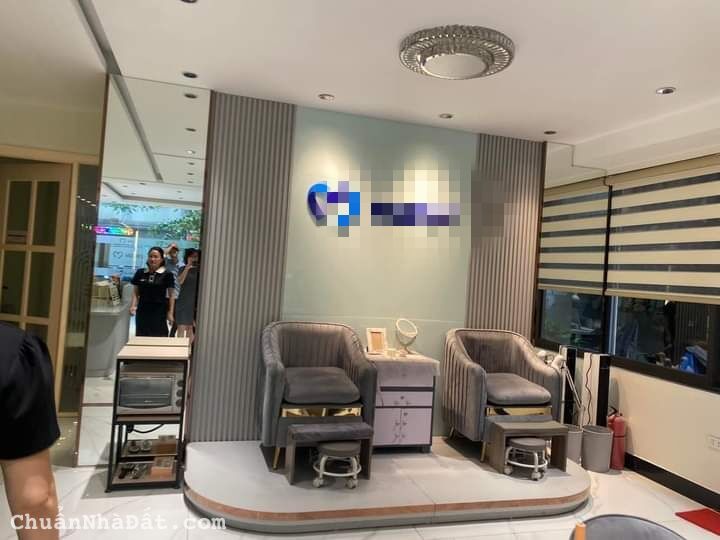 Nhà mặt phố Phương Mai Đống Đa 100m x 7T  giá 125 Triệu, vỉa hè, lô góc, thang máy