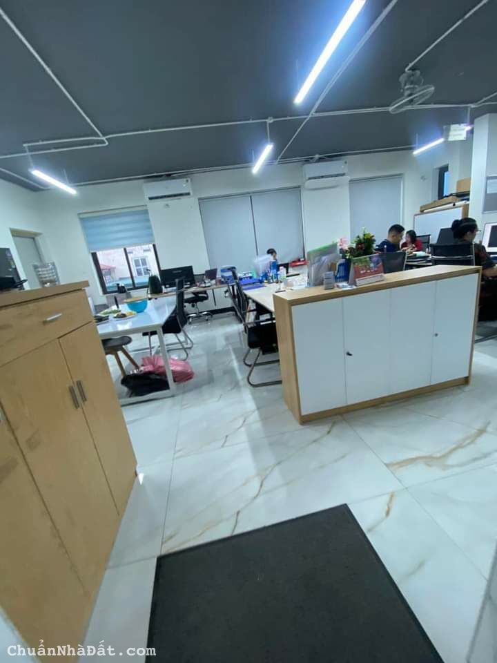 Nhà mặt phố Phương Mai Đống Đa 100m x 7T  giá 125 Triệu, vỉa hè, lô góc, thang máy