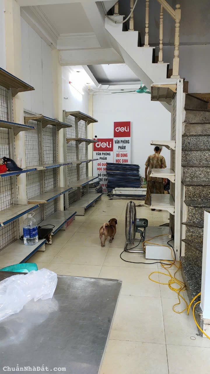 Cho thuê nhà mặt phố Trung Liệt - Đống Đa 30m x 4T giá 14tr, ô tô, kinh doanh 