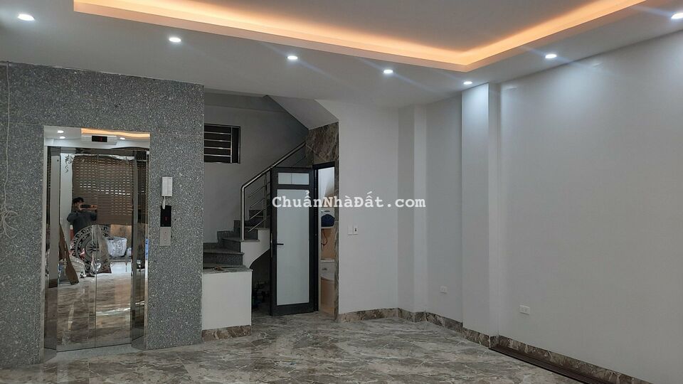 Cho thuê nhà mặt đường Trần Bình Mai Dịch 50M X 6T giá 39tr, VỈA HÈ, THANG MÁY, kinh doanh Cho thuê nhà mặt đường Trần Bình Mai Dịch 50M X 6T giá 39tr, VỈA HÈ, THANG MÁY, kinh doanh