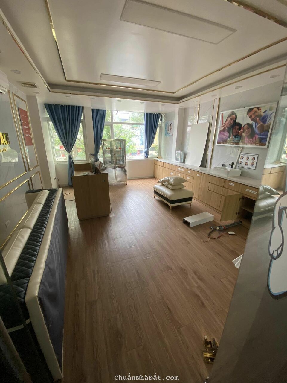 Cho thuê nhà MP Vũ Tông Phan - Thanh Xuân  50m x 5T giá 25tr, vỉa hè rộng rãi, KD 