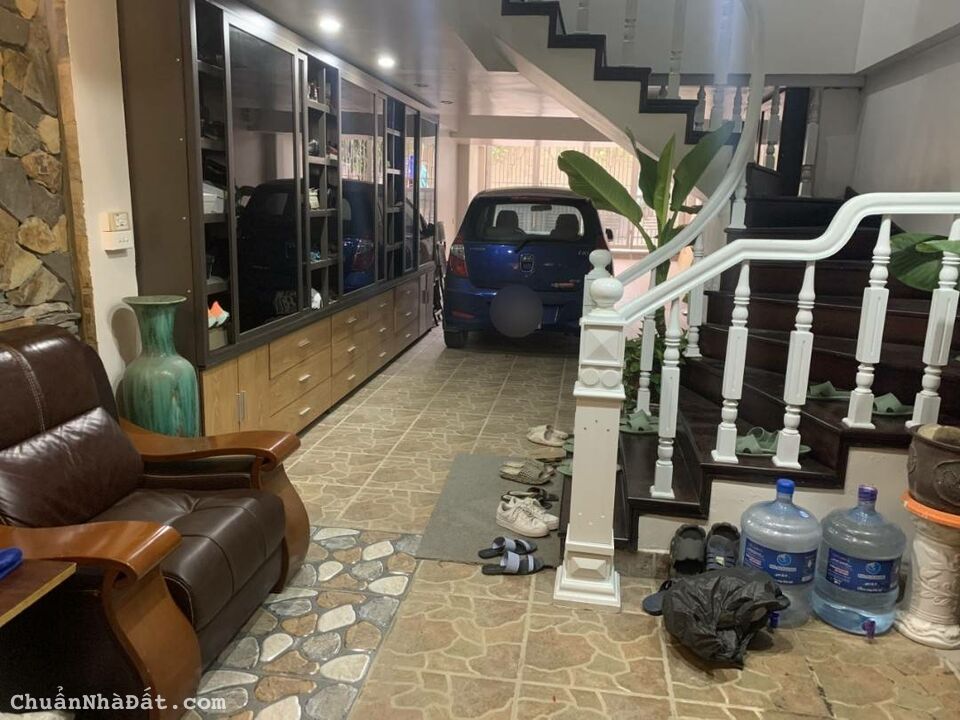 Cho thuê nhà mặt phố  An Dương Vương, Tây Hồ 72m x 6T giá 45tr, THANG MÁY, full đồ