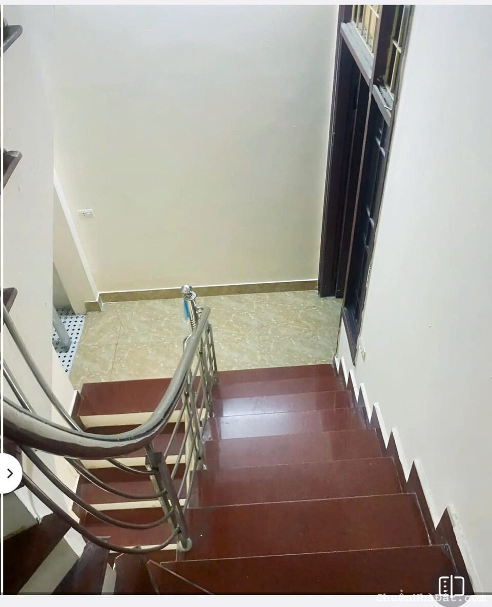 Cho thuê nhà mặt đường Bùi Xương Trạch, Thanh Xuân 65m x 4T giá 20TR, KD đa dạng