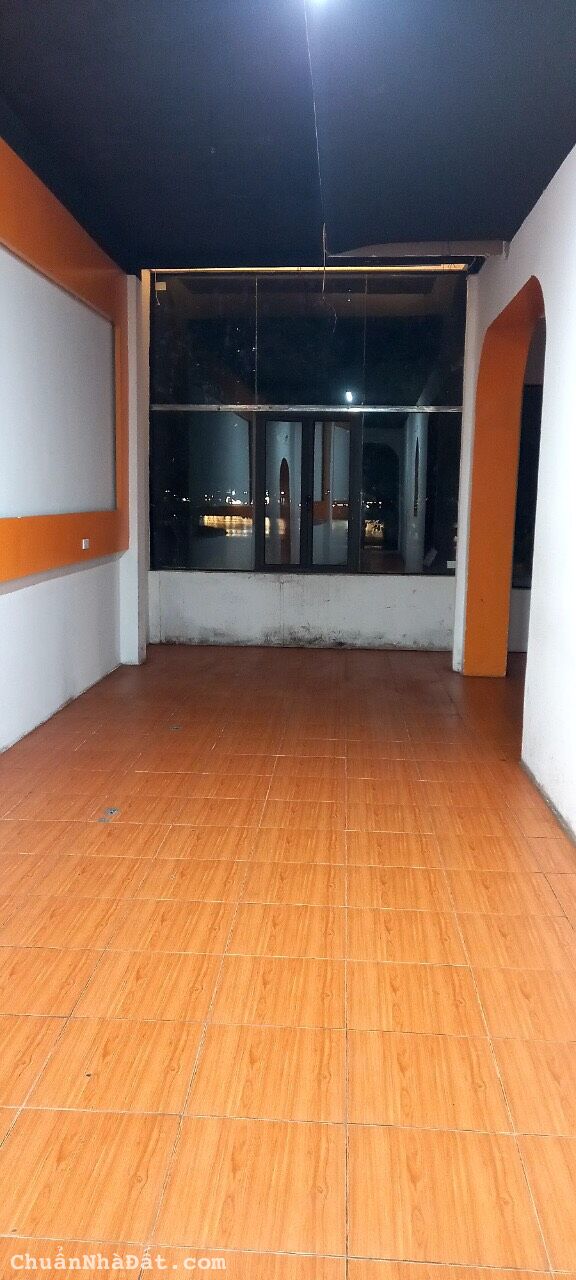 Cho thuê nhà mặt phố Hồ Đắc Di, Đống Đa 95m x 4T giá 55tr, vỉa hè, lô góc, view hồ, KD Cho thuê nhà mặt phố Hồ Đắc Di, Đống Đa 95m x 4T giá 55tr, vỉa hè, lô góc, view hồ, KD