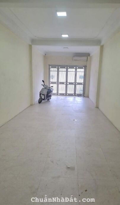 Cho thuê nhà mặt phố Nguyễn Lân Thanh Xuân 78m*6T thang máy giá 39tr