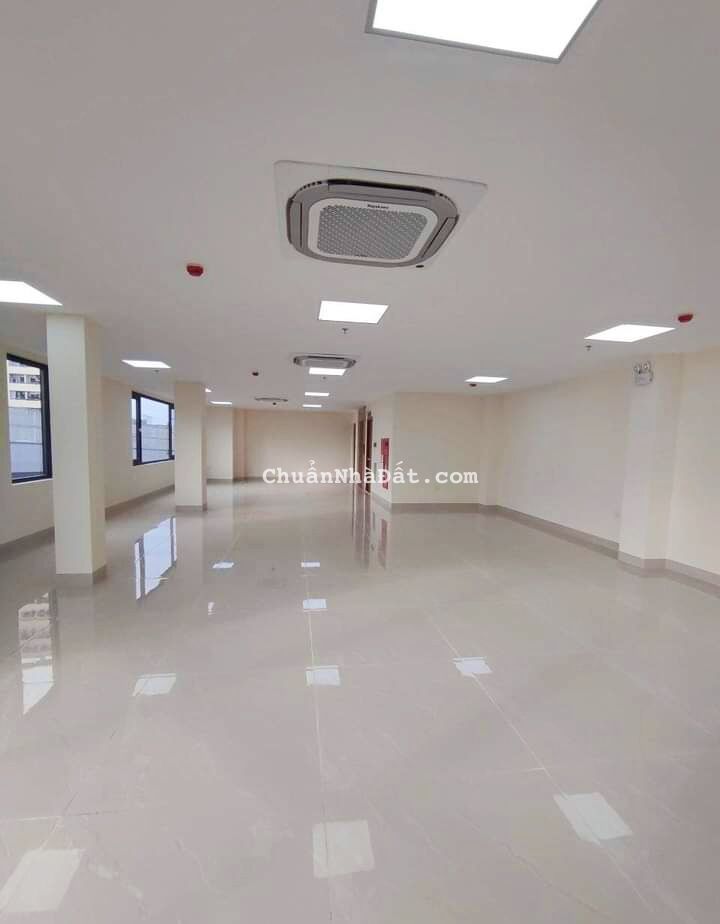 Cho thuê nhà mặt phố Phạm Văn Đồng Bắc Từ Liêm 145m*7T có hầm, lô góc