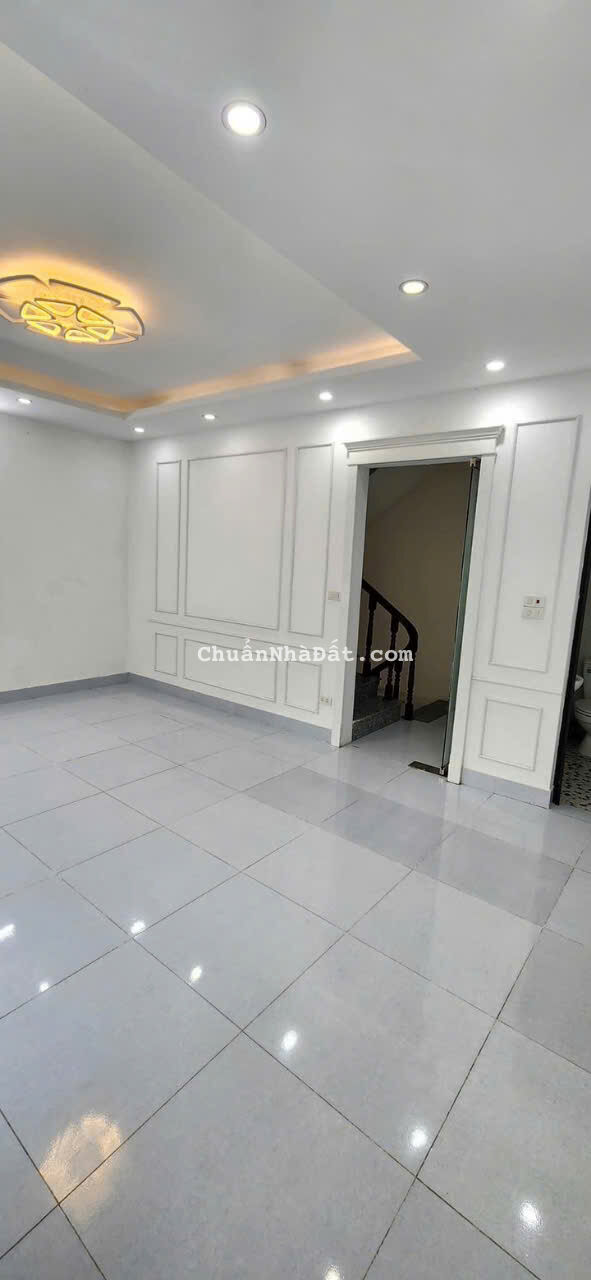 Cho thuê nhà mặt phố Phạm Văn Đồng Cầu Giấy 40m x 4T giá 20 triệu, kinh doanh tốt Cho thuê nhà mặt phố Phạm Văn Đồng Cầu Giấy 40m x 4T giá 20 triệu, kinh doanh tốt