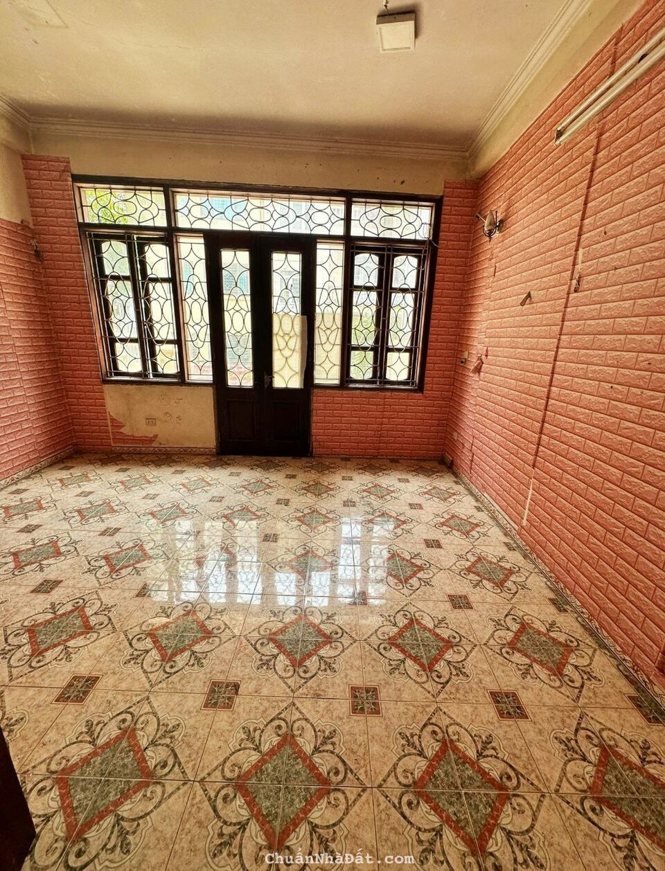 Cho thuê nhà mặt đường Thụy Khuê Tây Hồ 85M x 4T giá 23 triệu, kinh doanh số một