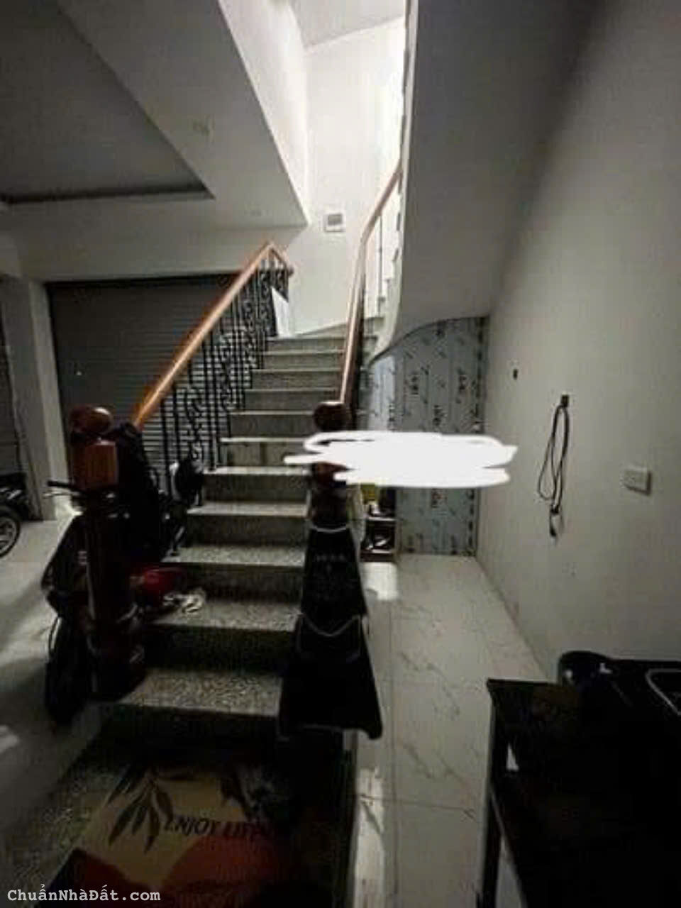 Cho thuê nhà MP Đặng Thùy Trâm - Hoàng Quốc Việt 48m x 3T giá 35tr, lô góc, KD số một Cho thuê nhà MP Đặng Thùy Trâm - Hoàng Quốc Việt 48m x 3T giá 35tr, lô góc, KD số một