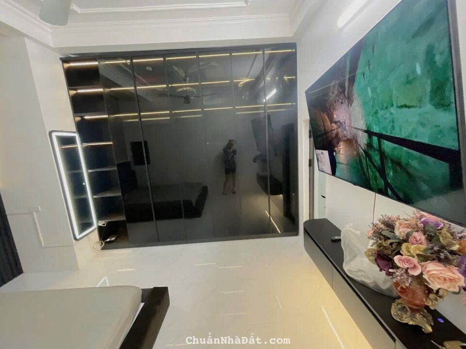 Cho thuê nhà ngõ Văn Hương - Đống Đa 30m x 4T giá 12tr, nhà đẹp, full nội thất