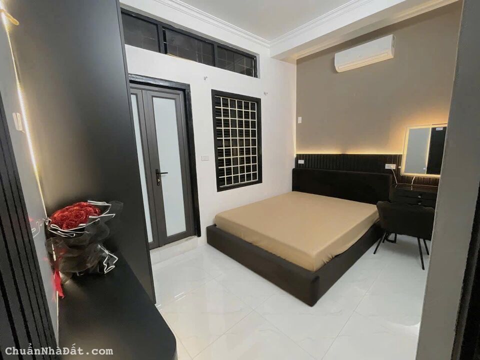 Cho thuê nhà ngõ Văn Hương - Đống Đa 30m x 4T giá 12tr, nhà đẹp, full nội thất