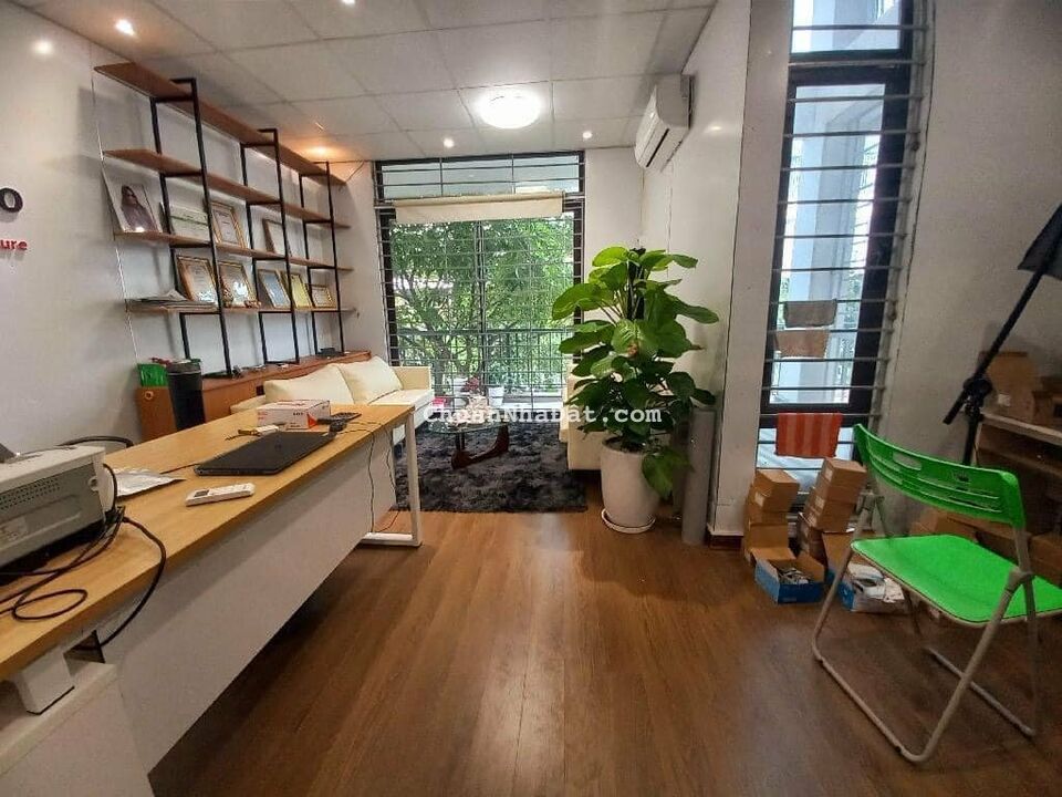 Cho thuê nhà  khu đô thị Ao Sào, Hoàng Mai 100m x 4T giá 20tr, lô góc, phân lô, ô tô 