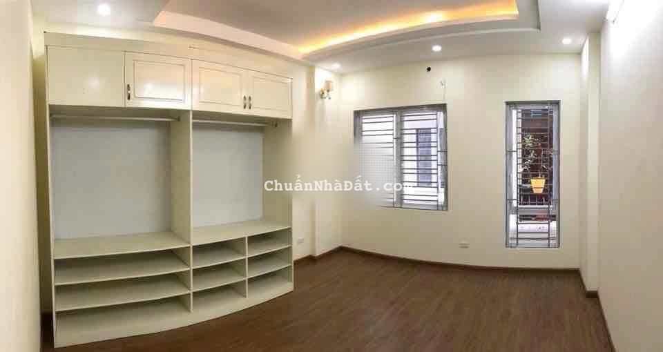 Cho thuê nhà ngõ ô tô phố Bạch Mai, Hai Bà Trưng 35m x 5T - 4N4VS giá 13 triệu